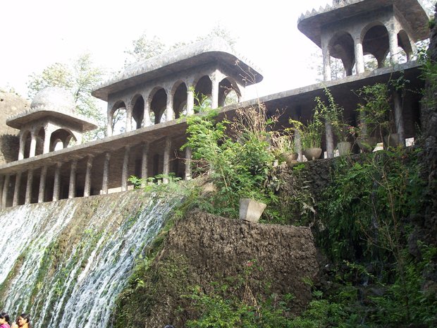 La cascade de Rock Gardens, à Chandigarh (Inde). Copyright : Nilesh Shintre / Flickr