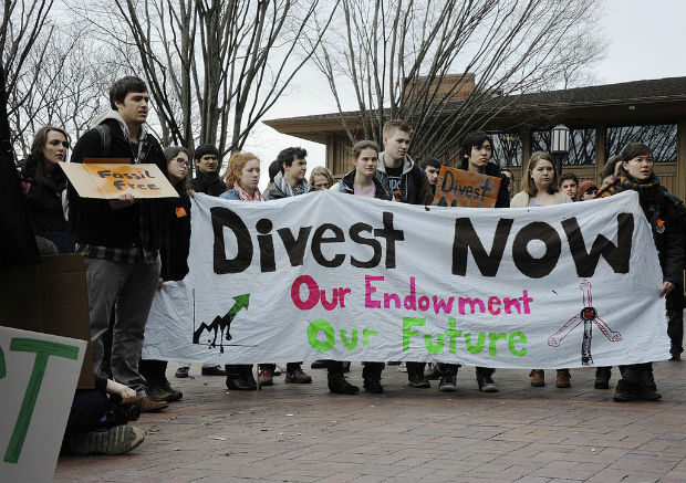 Mobilisation étudiante pour le désinvestissement des énergies fossiles à l'Université Tufts aux États-Unis en 2013