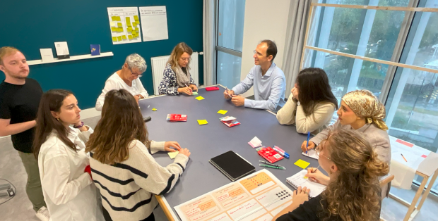 Atelier de restitution de la phase 1 à L’École de design Nantes Atlantique avec les partenaires La Poste et l'administration de Plessé ©L’École de design Nantes Atlantique
